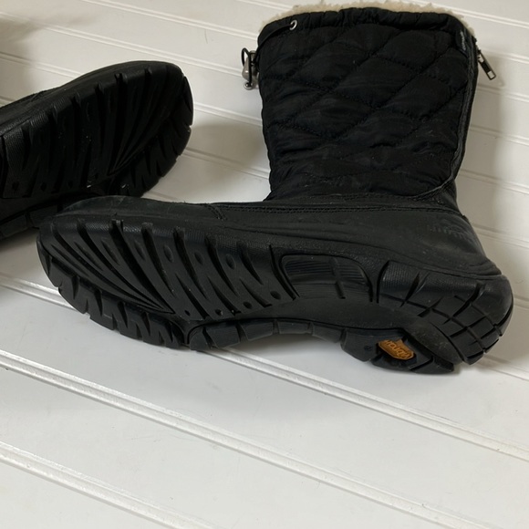 Ugg Australia Women's Quilted Snowpeak Mid Calf Winter Waterproof Boots - Picture 9 of 15